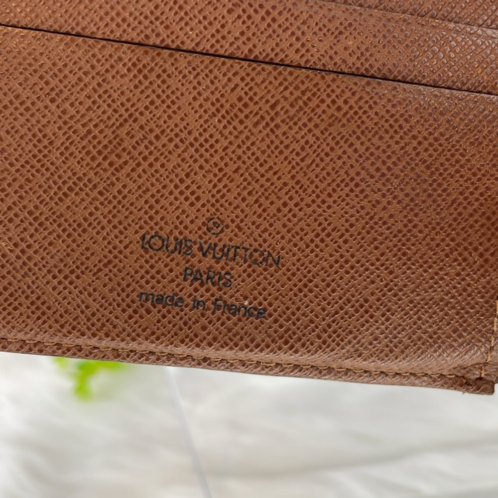 Louis Vuitton Monogram Bifold Wallet - Picture 10 of 14